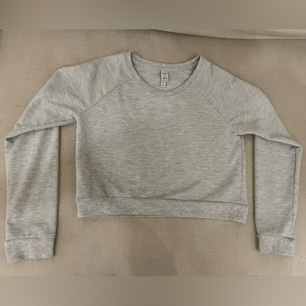 Z by Zella cropped sweatshirt. Girls size Medium.